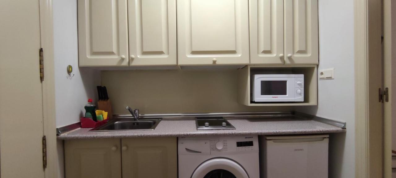 Apartamentos Serrallo, Parking Gratuito Y Cocina, Alhambra Y Playa Grenada Zewnętrze zdjęcie
